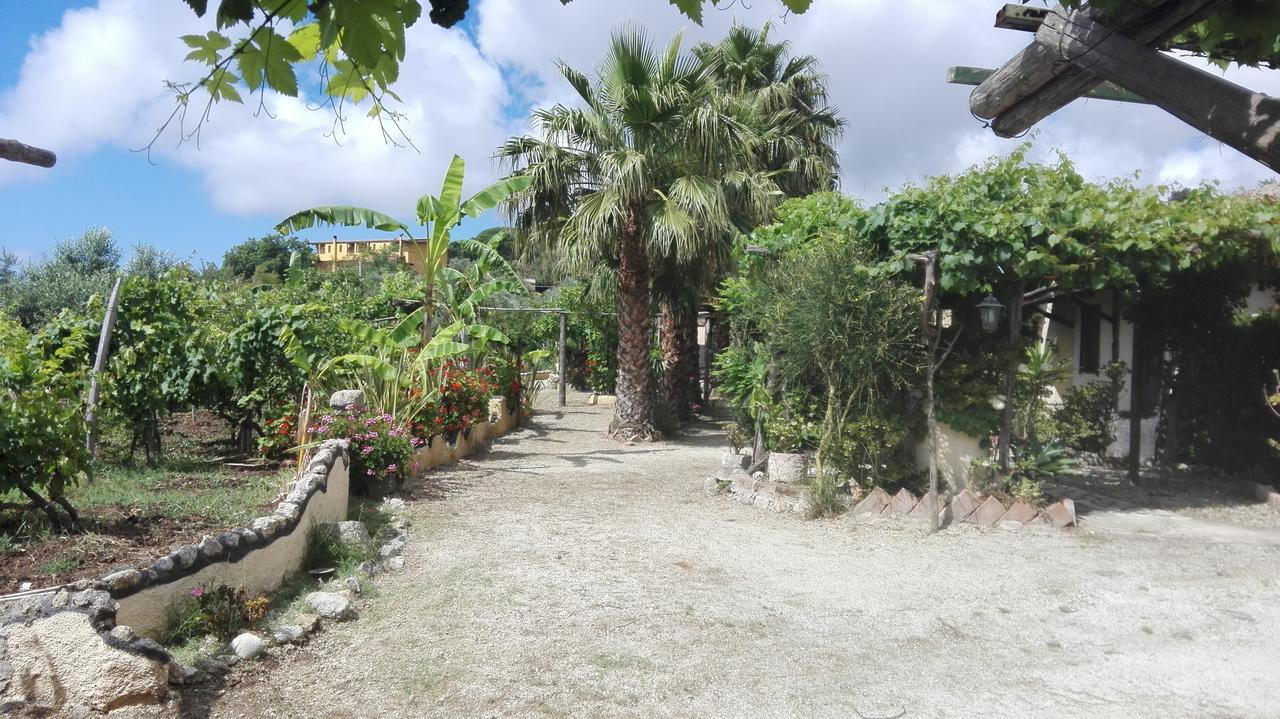 Agriturismo Casa Del Contadino Drapia Bagian luar foto
